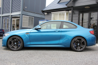BMW Mシリーズ M2ｸｰﾍﾟMDCT 370馬力 直6ﾀｰﾎﾞ7速DCT ﾋｰﾀｰ黒革 HDDﾅﾋﾞBｶﾒﾗ 専用19AW 専用ﾌﾞﾚｰｷ 衝突軽減ﾌﾞﾚｰｷ 車線逸脱警告 歩行者警告 ﾌﾞﾚｰｷ付ｸﾙｺﾝ ｽﾏｰﾄｷｰ ｶｰﾎﾞﾝｲﾝﾃﾘｱﾄﾘﾑ ﾊﾟﾄﾞﾙｼﾌﾄ 2年保証