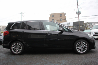 BMW 2シリーズ 218d ｸﾞﾗﾝﾂｱﾗｰ ﾗｸﾞｼﾞｭｱﾘｰ 後期 ﾌｪｲｽﾘﾌﾄ後 3列7人乗 ADｱｸﾃｨﾌﾞｾｰﾌﾃｨ&ｺﾝﾌｫｰﾄP 追従ACC HUD ﾋｰﾀｰ黒革 電動ﾄﾗﾝｸ LEDﾍｯﾄﾞﾗｲﾄ ﾀｯﾁ画面HDDﾅﾋﾞﾊﾟｰｷﾝｸﾞｱｼｽﾄ 衝突軽減ﾌﾞﾚｰｷ 車線逸脱警告 歩行者警告 2年保証