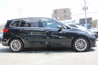 BMW 2シリーズ 218d ｸﾞﾗﾝﾂｱﾗｰ ﾗｸﾞｼﾞｭｱﾘｰ 後期 ﾌｪｲｽﾘﾌﾄ後 3列7人乗 ADｱｸﾃｨﾌﾞｾｰﾌﾃｨ&ｺﾝﾌｫｰﾄP 追従ACC HUD ﾋｰﾀｰ黒革 電動ﾄﾗﾝｸ LEDﾍｯﾄﾞﾗｲﾄ ﾀｯﾁ画面HDDﾅﾋﾞﾊﾟｰｷﾝｸﾞｱｼｽﾄ 衝突軽減ﾌﾞﾚｰｷ 車線逸脱警告 歩行者警告 2年保証