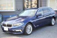BMW 5シリーズ 523d ﾂｰﾘﾝｸﾞﾗｸﾞｼﾞｭｱﾘｰ 全席ﾋｰﾀｰ黒革 HUD 追従ACC ｽﾃｱﾘﾝｸﾞｻﾎﾟｰﾄ 液晶ﾒｰﾀｰ ﾀｯﾁ画面HDDﾅﾋﾞTV Pｱｼｽﾄﾌﾟﾗｽ 360度ｶﾒﾗ LEDﾍｯﾄﾞﾗｲﾄ ｵｰﾄﾊｲﾋﾞｰﾑ PDC緊急ﾌﾞﾚｰｷ 電動ﾄﾗﾝｸ ｱﾝﾋﾞｴﾝﾄﾗｲﾄ 2年保証