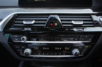 BMW 5シリーズ 523d ﾂｰﾘﾝｸﾞﾗｸﾞｼﾞｭｱﾘｰ 全席ﾋｰﾀｰ黒革 HUD 追従ACC ｽﾃｱﾘﾝｸﾞｻﾎﾟｰﾄ 液晶ﾒｰﾀｰ ﾀｯﾁ画面HDDﾅﾋﾞTV Pｱｼｽﾄﾌﾟﾗｽ 360度ｶﾒﾗ LEDﾍｯﾄﾞﾗｲﾄ ｵｰﾄﾊｲﾋﾞｰﾑ PDC緊急ﾌﾞﾚｰｷ 電動ﾄﾗﾝｸ ｱﾝﾋﾞｴﾝﾄﾗｲﾄ 2年保証