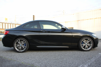 BMW 2シリーズ M240i ｸｰﾍﾟ後期 1ｵｰﾅ ﾌｪｲｽﾘﾌﾄ後 B58新ｴﾝｼﾞﾝ 340馬力 ｼｰﾄﾋｰﾀｰ LEDﾍｯﾄﾞﾗｲﾄ LEDﾃｰﾙ ｱﾀﾞﾌﾟﾃｨﾌﾞMｻｽ ﾀｯﾁ画面HDDﾅﾋﾞPｱｼｽﾄ ﾊﾟﾄﾞﾙｼﾌﾄ 8速AT 18AW ﾌﾞﾚｰｷ付ｸﾙｺﾝ 衝突軽減ﾌﾞﾚｰｷ 車線逸脱警告 歩行者警告 2年保証