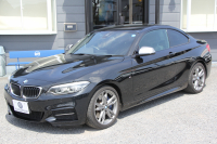BMW 2シリーズ M240i ｸｰﾍﾟ後期 1ｵｰﾅ ﾌｪｲｽﾘﾌﾄ後 B58新ｴﾝｼﾞﾝ 340馬力 ｼｰﾄﾋｰﾀｰ LEDﾍｯﾄﾞﾗｲﾄ LEDﾃｰﾙ ｱﾀﾞﾌﾟﾃｨﾌﾞMｻｽ ﾀｯﾁ画面HDDﾅﾋﾞPｱｼｽﾄ ﾊﾟﾄﾞﾙｼﾌﾄ 8速AT 18AW ﾌﾞﾚｰｷ付ｸﾙｺﾝ 衝突軽減ﾌﾞﾚｰｷ 車線逸脱警告 歩行者警告 2年保証