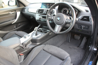 BMW 2シリーズ M240i ｸｰﾍﾟ後期 1ｵｰﾅ ﾌｪｲｽﾘﾌﾄ後 B58新ｴﾝｼﾞﾝ 340馬力 ｼｰﾄﾋｰﾀｰ LEDﾍｯﾄﾞﾗｲﾄ LEDﾃｰﾙ ｱﾀﾞﾌﾟﾃｨﾌﾞMｻｽ ﾀｯﾁ画面HDDﾅﾋﾞPｱｼｽﾄ ﾊﾟﾄﾞﾙｼﾌﾄ 8速AT 18AW ﾌﾞﾚｰｷ付ｸﾙｺﾝ 衝突軽減ﾌﾞﾚｰｷ 車線逸脱警告 歩行者警告 2年保証