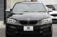 BMW 2シリーズ M240i ｸｰﾍﾟ後期 1ｵｰﾅ ﾌｪｲｽﾘﾌﾄ後 B58新ｴﾝｼﾞﾝ 340馬力 ｼｰﾄﾋｰﾀｰ LEDﾍｯﾄﾞﾗｲﾄ LEDﾃｰﾙ ｱﾀﾞﾌﾟﾃｨﾌﾞMｻｽ ﾀｯﾁ画面HDDﾅﾋﾞPｱｼｽﾄ ﾊﾟﾄﾞﾙｼﾌﾄ 8速AT 18AW ﾌﾞﾚｰｷ付ｸﾙｺﾝ 衝突軽減ﾌﾞﾚｰｷ 車線逸脱警告 歩行者警告 2年保証