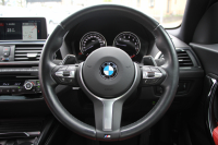 BMW 2シリーズ 220i ｸｰﾍﾟMｽﾎﾟｰﾂ 後期ﾓﾃﾞﾙ ｺｰﾗﾙﾚｯﾄﾞﾚｻﾞｰ ｼｰﾄﾋｰﾀｰ 追従ACC LEDﾍｯﾄﾞﾗｲﾄ&ﾃｰﾙ ｵﾌﾟｼｮﾝ18AW ﾀｯﾁ画面HDDﾅﾋﾞPｱｼｽﾄ ｵｰﾄｴｱｺﾝ 衝突軽減ﾌﾞﾚｰｷ 車線逸脱警告 歩行者警告 専用ｴｱﾛ Bluetooth接続 2年保証