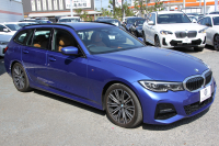 BMW 3シリーズ 320i ﾂｰﾘﾝｸﾞMｽﾎﾟｰﾂ ﾊｲﾗｲﾝ ｺﾝﾌｫｰﾄP ｺﾆｬｯｸﾚｻﾞｰ 追従ACC 渋滞ﾊﾝｽﾞｵﾌ 360度ｶﾒﾗ ﾌﾙｾｸﾞTV ｱｯﾌﾟﾙｶｰﾌﾟﾚｲ ﾀｯﾁ画面HDDﾅﾋﾞLEDﾍｯﾄﾞﾗｲﾄ ｵｰﾄﾊｲﾋﾞｰﾑ 電動ﾄﾗﾝｸ Hi-fiｽﾋﾟｰｶｰ ｼｰﾄﾋｰﾀｰ ｱﾝﾋﾞｴﾝﾄﾗｲﾄ PDC緊急ﾌﾞﾚｰｷ 2年保証