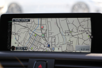 BMW 2シリーズ M235i ｸｰﾍﾟ直6ﾀｰﾎﾞ326馬力 ｱﾀﾞﾌﾟﾃｨﾌﾞMｻｽ 専用ﾌﾞﾚｰｷ Bｶﾒﾗ&ﾘｱ障害物ｿﾅｰ 衝突軽減ﾌﾞﾚｰｷ 車線逸脱警告 歩行者警告 ﾌﾞﾚｰｷ付ｸﾙｺﾝ 左右独立ｵｰﾄｴｱｺﾝ HDDﾅﾋﾞBluetooth接続 18AW ﾊﾟﾄﾞﾙｼﾌﾄ 2年保証
