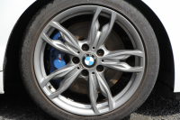 BMW 2シリーズ M235i ｸｰﾍﾟ直6ﾀｰﾎﾞ326馬力 ｱﾀﾞﾌﾟﾃｨﾌﾞMｻｽ 専用ﾌﾞﾚｰｷ Bｶﾒﾗ&ﾘｱ障害物ｿﾅｰ 衝突軽減ﾌﾞﾚｰｷ 車線逸脱警告 歩行者警告 ﾌﾞﾚｰｷ付ｸﾙｺﾝ 左右独立ｵｰﾄｴｱｺﾝ HDDﾅﾋﾞBluetooth接続 18AW ﾊﾟﾄﾞﾙｼﾌﾄ 2年保証