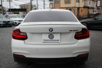 BMW 2シリーズ M235i ｸｰﾍﾟ直6ﾀｰﾎﾞ326馬力 ｱﾀﾞﾌﾟﾃｨﾌﾞMｻｽ 専用ﾌﾞﾚｰｷ Bｶﾒﾗ&ﾘｱ障害物ｿﾅｰ 衝突軽減ﾌﾞﾚｰｷ 車線逸脱警告 歩行者警告 ﾌﾞﾚｰｷ付ｸﾙｺﾝ 左右独立ｵｰﾄｴｱｺﾝ HDDﾅﾋﾞBluetooth接続 18AW ﾊﾟﾄﾞﾙｼﾌﾄ 2年保証