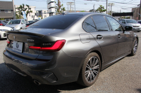 BMW 3シリーズ 330i Mｽﾎﾟｰﾂ ｺﾝﾌｫｰﾄP ☆GW期間中限定掲載☆高出力 258馬力 追従ACC 渋滞時ﾊﾝｽﾞｵﾌ 360度ｶﾒﾗ Pｱｼｽﾄﾌﾟﾗｽ LEDﾍｯﾄﾞﾗｲﾄ ｵｰﾄﾊｲﾋﾞｰﾑ Mｽﾎﾟｰﾂﾌﾞﾚｰｷ ｼｰﾄﾋｰﾀｰ ﾀｯﾁ画面HDDﾅﾋﾞｱｯﾌﾟﾙｶｰﾌﾟﾚｲ 電動ﾄﾗﾝｸ ﾜｲﾔﾚｽ充電 2年保証