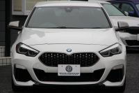 BMW 2シリーズ M235i Xdrive ｸﾞﾗﾝｸｰﾍﾟｾﾚｸﾄP 306馬力 4WD ｼｰﾄﾋｰﾀｰ Mｽﾎﾟｰﾂｼｰﾄ Mｼｰﾄﾍﾞﾙﾄ ｱﾀﾞﾌﾟﾃｨﾌﾞｻｽ Hifiｽﾋﾟｰｶｰ 追従ACC LEDﾍｯﾄﾞﾗｲﾄ 専用18AW Mspﾌﾞﾚｰｷ Applecarplay ﾀｯﾁ画面HDDﾅﾋﾞPｱｼｽﾄ ﾜｲﾔﾚｽ充電 2年保証