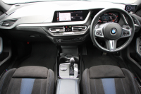 BMW 2シリーズ M235i Xdrive ｸﾞﾗﾝｸｰﾍﾟｾﾚｸﾄP 306馬力 4WD ｼｰﾄﾋｰﾀｰ Mｽﾎﾟｰﾂｼｰﾄ Mｼｰﾄﾍﾞﾙﾄ ｱﾀﾞﾌﾟﾃｨﾌﾞｻｽ Hifiｽﾋﾟｰｶｰ 追従ACC LEDﾍｯﾄﾞﾗｲﾄ 専用18AW Mspﾌﾞﾚｰｷ Applecarplay ﾀｯﾁ画面HDDﾅﾋﾞPｱｼｽﾄ ﾜｲﾔﾚｽ充電 2年保証