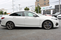 BMW 2シリーズ M235i Xdrive ｸﾞﾗﾝｸｰﾍﾟｾﾚｸﾄP 306馬力 4WD ｼｰﾄﾋｰﾀｰ Mｽﾎﾟｰﾂｼｰﾄ Mｼｰﾄﾍﾞﾙﾄ ｱﾀﾞﾌﾟﾃｨﾌﾞｻｽ Hifiｽﾋﾟｰｶｰ 追従ACC LEDﾍｯﾄﾞﾗｲﾄ 専用18AW Mspﾌﾞﾚｰｷ Applecarplay ﾀｯﾁ画面HDDﾅﾋﾞPｱｼｽﾄ ﾜｲﾔﾚｽ充電 2年保証