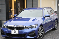 BMW 3シリーズ 320d Xdrive ﾂｰﾘﾝｸﾞMｽﾎﾟｰﾂ ｺﾝﾌｫｰﾄP 追従ACC 渋滞ﾊﾝｽﾞｵﾌ ｼｰﾄﾋｰﾀｰ LEDﾍｯﾄﾞﾗｲﾄ ｵｰﾄﾊｲﾋﾞｰﾑ ｱｯﾌﾟﾙｶｰﾌﾟﾚｲ ﾌﾙｾｸﾞTV ﾀｯﾁ画面HDDﾅﾋﾞPｱｼｽﾄ 専用ｴｱﾛ ﾊﾟﾄﾞﾙｼﾌﾄ 電動ﾄﾗﾝｸ ﾊｰﾌﾚｻﾞｰ 2年保証