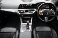 BMW 3シリーズ 320d Xdrive ﾂｰﾘﾝｸﾞMｽﾎﾟｰﾂ ｺﾝﾌｫｰﾄP 追従ACC 渋滞ﾊﾝｽﾞｵﾌ ｼｰﾄﾋｰﾀｰ LEDﾍｯﾄﾞﾗｲﾄ ｵｰﾄﾊｲﾋﾞｰﾑ ｱｯﾌﾟﾙｶｰﾌﾟﾚｲ ﾌﾙｾｸﾞTV ﾀｯﾁ画面HDDﾅﾋﾞPｱｼｽﾄ 専用ｴｱﾛ ﾊﾟﾄﾞﾙｼﾌﾄ 電動ﾄﾗﾝｸ ﾊｰﾌﾚｻﾞｰ 2年保証