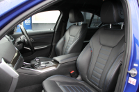 BMW 3シリーズ 320d Xdrive Mｽﾎﾟｰﾂ ﾃﾞﾋﾞｭｰP ｺﾝﾌｫｰﾄP 4WD ﾋｰﾀｰ黒革 専用ﾌﾞﾙｰｽﾃｯﾁ 19AW LEDﾍｯﾄﾞﾗｲﾄ 追従ACC ｽﾃｱﾘﾝｸﾞｻﾎﾟｰﾄ ｱｯﾌﾟﾙｶｰﾌﾟﾚｲ ﾀｯﾁ画面HDDﾅﾋﾞBMWﾗｲﾌﾞｺｯｸﾋﾟｯﾄﾞ電動ﾘｱｹﾞｰﾄ Hi-fiｽﾋﾟｰｶｰ ｱﾝﾋﾞｴﾝﾝﾄﾗｲﾄ 2年保証