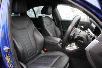BMW 3シリーズ 320d Xdrive Mｽﾎﾟｰﾂ ﾃﾞﾋﾞｭｰP ｺﾝﾌｫｰﾄP 4WD ﾋｰﾀｰ黒革 専用ﾌﾞﾙｰｽﾃｯﾁ 19AW LEDﾍｯﾄﾞﾗｲﾄ 追従ACC ｽﾃｱﾘﾝｸﾞｻﾎﾟｰﾄ ｱｯﾌﾟﾙｶｰﾌﾟﾚｲ ﾀｯﾁ画面HDDﾅﾋﾞBMWﾗｲﾌﾞｺｯｸﾋﾟｯﾄﾞ電動ﾘｱｹﾞｰﾄ Hi-fiｽﾋﾟｰｶｰ ｱﾝﾋﾞｴﾝﾝﾄﾗｲﾄ 2年保証