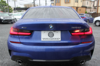 BMW 3シリーズ 320d Xdrive Mｽﾎﾟｰﾂ ﾃﾞﾋﾞｭｰP ｺﾝﾌｫｰﾄP 4WD ﾋｰﾀｰ黒革 専用ﾌﾞﾙｰｽﾃｯﾁ 19AW LEDﾍｯﾄﾞﾗｲﾄ 追従ACC ｽﾃｱﾘﾝｸﾞｻﾎﾟｰﾄ ｱｯﾌﾟﾙｶｰﾌﾟﾚｲ ﾀｯﾁ画面HDDﾅﾋﾞBMWﾗｲﾌﾞｺｯｸﾋﾟｯﾄﾞ電動ﾘｱｹﾞｰﾄ Hi-fiｽﾋﾟｰｶｰ ｱﾝﾋﾞｴﾝﾝﾄﾗｲﾄ 2年保証