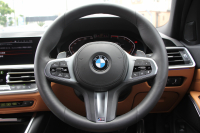 BMW 3シリーズ 320i Mｽﾎﾟｰﾂ ﾊｲﾗｲﾝ ｺﾝﾌｫｰﾄP ｺﾆｬｯｸﾚｻﾞｰ ｼｰﾄﾋｰﾀｰ 追従ACC 渋滞ﾊﾝｽﾞｵﾌ 電動ﾄﾗﾝｸ Hi-fiｽﾋﾟｰｶｰ ｽﾃｱﾘﾝｸﾞｻﾎﾟｰﾄ ﾀｯﾁ画面HDDﾅﾋﾞｱｯﾌﾟﾙｶｰﾌﾟﾚｲ LEDﾍｯﾄﾞﾗｲﾄ ｵｰﾄﾊｲﾋﾞｰﾑ 専用ｴｱﾛ ﾜｲﾔﾚｽ充電 ｱｸﾃｨﾌﾞPDC緊急ﾌﾞﾚｰｷ 2年保証