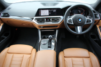 BMW 3シリーズ 320i Mｽﾎﾟｰﾂ ﾊｲﾗｲﾝ ｺﾝﾌｫｰﾄP ｺﾆｬｯｸﾚｻﾞｰ ｼｰﾄﾋｰﾀｰ 追従ACC 渋滞ﾊﾝｽﾞｵﾌ 電動ﾄﾗﾝｸ Hi-fiｽﾋﾟｰｶｰ ｽﾃｱﾘﾝｸﾞｻﾎﾟｰﾄ ﾀｯﾁ画面HDDﾅﾋﾞｱｯﾌﾟﾙｶｰﾌﾟﾚｲ LEDﾍｯﾄﾞﾗｲﾄ ｵｰﾄﾊｲﾋﾞｰﾑ 専用ｴｱﾛ ﾜｲﾔﾚｽ充電 ｱｸﾃｨﾌﾞPDC緊急ﾌﾞﾚｰｷ 2年保証