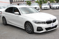 BMW 3シリーズ 320i Mｽﾎﾟｰﾂ ﾊｲﾗｲﾝ ｺﾝﾌｫｰﾄP ｺﾆｬｯｸﾚｻﾞｰ ｼｰﾄﾋｰﾀｰ 追従ACC 渋滞ﾊﾝｽﾞｵﾌ 電動ﾄﾗﾝｸ Hi-fiｽﾋﾟｰｶｰ ｽﾃｱﾘﾝｸﾞｻﾎﾟｰﾄ ﾀｯﾁ画面HDDﾅﾋﾞｱｯﾌﾟﾙｶｰﾌﾟﾚｲ LEDﾍｯﾄﾞﾗｲﾄ ｵｰﾄﾊｲﾋﾞｰﾑ 専用ｴｱﾛ ﾜｲﾔﾚｽ充電 ｱｸﾃｨﾌﾞPDC緊急ﾌﾞﾚｰｷ 2年保証