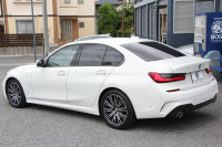 BMW 3シリーズ 320i Mｽﾎﾟｰﾂ ﾊｲﾗｲﾝ ｺﾝﾌｫｰﾄP ｺﾆｬｯｸﾚｻﾞｰ ｼｰﾄﾋｰﾀｰ 追従ACC 渋滞ﾊﾝｽﾞｵﾌ 電動ﾄﾗﾝｸ Hi-fiｽﾋﾟｰｶｰ ｽﾃｱﾘﾝｸﾞｻﾎﾟｰﾄ ﾀｯﾁ画面HDDﾅﾋﾞｱｯﾌﾟﾙｶｰﾌﾟﾚｲ LEDﾍｯﾄﾞﾗｲﾄ ｵｰﾄﾊｲﾋﾞｰﾑ 専用ｴｱﾛ ﾜｲﾔﾚｽ充電 ｱｸﾃｨﾌﾞPDC緊急ﾌﾞﾚｰｷ 2年保証