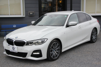 BMW 3シリーズ 320i Mｽﾎﾟｰﾂ ﾊｲﾗｲﾝ ｺﾝﾌｫｰﾄP ｺﾆｬｯｸﾚｻﾞｰ ｼｰﾄﾋｰﾀｰ 追従ACC 渋滞ﾊﾝｽﾞｵﾌ 電動ﾄﾗﾝｸ Hi-fiｽﾋﾟｰｶｰ ｽﾃｱﾘﾝｸﾞｻﾎﾟｰﾄ ﾀｯﾁ画面HDDﾅﾋﾞｱｯﾌﾟﾙｶｰﾌﾟﾚｲ LEDﾍｯﾄﾞﾗｲﾄ ｵｰﾄﾊｲﾋﾞｰﾑ 専用ｴｱﾛ ﾜｲﾔﾚｽ充電 ｱｸﾃｨﾌﾞPDC緊急ﾌﾞﾚｰｷ 2年保証
