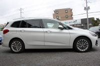 BMW 2シリーズ 218d ｸﾞﾗﾝﾂｱﾗｰ ﾗｸﾞｼﾞｭｱﾘｰ 最終ﾓﾃﾞﾙ 型式変更後3DA-6W20 3列7人乗り ADｱｸﾃｨﾌﾞｾｰﾌﾃｨ&ｺﾝﾌｫｰﾄP 追従ACC HUD ﾋｰﾀｰ黒革 電動ﾄﾗﾝｸ LEDﾍｯﾄﾞﾗｲﾄ ﾒﾓﾘｰ付電動ｼｰﾄ ﾀｯﾁ画面HDDﾅﾋﾞﾊﾟｰｷﾝｸﾞｱｼｽﾄ 2年保証