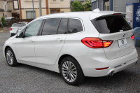 BMW 2シリーズ 218d ｸﾞﾗﾝﾂｱﾗｰ ﾗｸﾞｼﾞｭｱﾘｰ 最終ﾓﾃﾞﾙ 型式変更後3DA-6W20 3列7人乗り ADｱｸﾃｨﾌﾞｾｰﾌﾃｨ&ｺﾝﾌｫｰﾄP 追従ACC HUD ﾋｰﾀｰ黒革 電動ﾄﾗﾝｸ LEDﾍｯﾄﾞﾗｲﾄ ﾒﾓﾘｰ付電動ｼｰﾄ ﾀｯﾁ画面HDDﾅﾋﾞﾊﾟｰｷﾝｸﾞｱｼｽﾄ 2年保証
