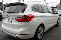 BMW 2シリーズ 218d ｸﾞﾗﾝﾂｱﾗｰ ﾗｸﾞｼﾞｭｱﾘｰ 最終ﾓﾃﾞﾙ 型式変更後3DA-6W20 3列7人乗り ADｱｸﾃｨﾌﾞｾｰﾌﾃｨ&ｺﾝﾌｫｰﾄP 追従ACC HUD ﾋｰﾀｰ黒革 電動ﾄﾗﾝｸ LEDﾍｯﾄﾞﾗｲﾄ ﾒﾓﾘｰ付電動ｼｰﾄ ﾀｯﾁ画面HDDﾅﾋﾞﾊﾟｰｷﾝｸﾞｱｼｽﾄ 2年保証