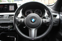 BMW X1 Xdrive18d Mｽﾎﾟｰﾂ 後期 ﾌｪｲｽﾘﾌﾄ後 追従ACC LEDﾍｯﾄﾞﾗｲﾄ&ﾃｰﾙ ﾀｯﾁﾊﾟﾈﾙ対応HDDﾅﾋﾞ新ﾒｰﾀｰ Bluetooth接続 Pｱｼｽﾄ 電動ﾄﾗﾝｸ 衝突軽減ﾌﾞﾚｰｷ 車線逸脱警告 歩行者警告 専用ｴｱﾛ 2年保証
