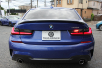 BMW 3シリーズ 320i Mｽﾎﾟｰﾂ ﾃﾞﾋﾞｭｰP ｺﾝﾌｫｰﾄP ﾋｰﾀｰ黒革 専用ﾌﾞﾙｰｽﾃｯﾁ 19AW 追従ACC 渋滞ﾊﾝｽﾞｵﾌ LEDﾍｯﾄﾞﾗｲﾄ ｵｰﾄﾊｲﾋﾞｰﾑ ﾀｯﾁ画面HDDﾅﾋﾞｱｯﾌﾟﾙｶｰﾌﾟﾚｲ Pｱｼｽﾄ 電動ﾄﾗﾝｸ ｽﾏｰﾄｷｰ 専用ｴｱﾛ ﾌﾞﾗｯｸｷﾄﾞﾆｰｸﾞﾘﾙ 2年保証