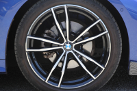 BMW 3シリーズ 320i Mｽﾎﾟｰﾂ ﾃﾞﾋﾞｭｰP ｺﾝﾌｫｰﾄP ﾋｰﾀｰ黒革 専用ﾌﾞﾙｰｽﾃｯﾁ 19AW 追従ACC 渋滞ﾊﾝｽﾞｵﾌ LEDﾍｯﾄﾞﾗｲﾄ ｵｰﾄﾊｲﾋﾞｰﾑ ﾀｯﾁ画面HDDﾅﾋﾞｱｯﾌﾟﾙｶｰﾌﾟﾚｲ Pｱｼｽﾄ 電動ﾄﾗﾝｸ ｽﾏｰﾄｷｰ 専用ｴｱﾛ ﾌﾞﾗｯｸｷﾄﾞﾆｰｸﾞﾘﾙ 2年保証