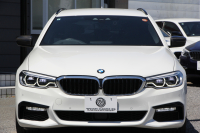 BMW 5シリーズ 530i ﾂｰﾘﾝｸﾞMｽﾎﾟｰﾂ ﾃﾞﾋﾞｭｰP 252馬力 高出力 1ｵﾅ 全席ﾋｰﾀｰ黒革 全ﾄﾞｱｿﾌﾄｸﾛｰｽﾞｼﾞｪｽﾁｬｰC HUD Mﾊﾟﾌｫｰﾏﾝｽ20AW ﾀｯﾁ画面HDDﾅﾋﾞTV 360度ｶﾒﾗ LEDﾍｯﾄﾞﾗｲﾄ ｵｰﾄﾊｲﾋﾞｰﾑ 電動ﾘｱｹﾞｰﾄ 液晶ﾒｰﾀｰ 専用ｴｱﾛ 2年保証