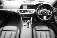 BMW 3シリーズ 320i Mｽﾎﾟｰﾂ ﾊｲﾗｲﾝ ｺﾝﾌｫｰﾄP ﾋｰﾀｰ黒革 HUD 追従ACC 渋滞ﾊﾝｽﾞｵﾌ individual19AW 電動ﾄﾗﾝｸ Hi-fiｽﾋﾟｰｶｰ ﾀｯﾁ画面HDDﾅﾋﾞｱｯﾌﾟﾙｶｰﾌﾟﾚｲ LEDﾍｯﾄﾞﾗｲﾄ ｵｰﾄﾊｲﾋﾞｰﾑ Pｱｼｽﾄ 専用ｴｱﾛ ﾜｲﾔﾚｽ充電 BMWﾗｲﾌﾞｺｯｸﾋﾟｯﾄﾞ2年保証
