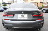 BMW 3シリーズ 320i Mｽﾎﾟｰﾂ ﾊｲﾗｲﾝ ｺﾝﾌｫｰﾄP ﾋｰﾀｰ黒革 HUD 追従ACC 渋滞ﾊﾝｽﾞｵﾌ individual19AW 電動ﾄﾗﾝｸ Hi-fiｽﾋﾟｰｶｰ ﾀｯﾁ画面HDDﾅﾋﾞｱｯﾌﾟﾙｶｰﾌﾟﾚｲ LEDﾍｯﾄﾞﾗｲﾄ ｵｰﾄﾊｲﾋﾞｰﾑ Pｱｼｽﾄ 専用ｴｱﾛ ﾜｲﾔﾚｽ充電 BMWﾗｲﾌﾞｺｯｸﾋﾟｯﾄﾞ2年保証