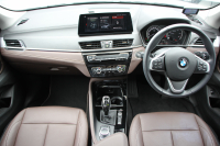 BMW X1 Xdrive18d Xﾗｲﾝ ｴﾃﾞｨｼｮﾝｼﾞｮｲﾌﾟﾗｽ ﾊｲﾗｲﾝ ｺﾝﾌｫｰﾄP 後期 ﾌｪｲｽﾘﾌﾄ後 真珠色 ﾋｰﾀｰ茶革 追従ACC LEDﾍｯﾄﾞﾗｲﾄ&ﾃｰﾙ 電動ﾄﾗﾝｸ ﾀｯﾁ画面HDDﾅﾋﾞ衝突軽減ﾌﾞﾚｰｷ 車線逸脱警告 歩行者警告 専用18AW ｳｯﾄﾞﾊﾟﾈﾙ 2年保証