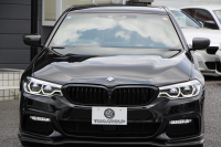 BMW 5シリーズ 530i ｴﾃﾞｨｼｮﾝﾐｯｼｮﾝｲﾝﾎﾟｯｼﾌﾞﾙ 特別仕様車 252馬力 ﾅｲﾄﾌﾞﾙｰﾚｻﾞｰ ｱﾀﾞﾌﾟﾃｨﾌﾞｻｽ ﾊｰﾏﾝｶｰﾄﾞﾝ HUD  追従ACC ｽﾃｱﾘﾝｸﾞｻﾎﾟｰﾄ ﾀｯﾁ画面HDDﾅﾋﾞTV LEDﾍｯﾄﾞﾗｲﾄ ｵｰﾄﾊｲﾋﾞｰﾑ 電動ﾄﾗﾝｸ 360度ｶﾒﾗ 全席ﾋｰﾀｰ ﾌﾞﾗｯｸ19AW 2年保証