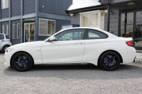 BMW 2シリーズ M235i ｸｰﾍﾟ直6ﾀｰﾎﾞ326馬力 ｱﾀﾞﾌﾟﾃｨﾌﾞMｻｽ ｱﾄﾞﾊﾞﾝﾚｰｼﾝｸﾞ18AW 専用ﾌﾞﾚｰｷ 衝突軽減ﾌﾞﾚｰｷ 車線逸脱警告 歩行者警告 ﾌﾞﾚｰｷ付ｸﾙｺﾝ HDDﾅﾋﾞBluetooth接続 Bｶﾒﾗ&ﾘｱPDC ﾊﾟﾄﾞﾙｼﾌﾄ 左右独立ｴｱｺﾝ 2年保証