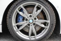 BMW 2シリーズ M235i ｸｰﾍﾟ直6ﾀｰﾎﾞ326馬力 ｱﾀﾞﾌﾟﾃｨﾌﾞMｻｽ 専用ﾌﾞﾚｰｷ Bｶﾒﾗ&ﾘｱ障害物ｿﾅｰ 衝突軽減ﾌﾞﾚｰｷ 車線逸脱警告 歩行者警告 ﾌﾞﾚｰｷ付ｸﾙｺﾝ HDDﾅﾋﾞBluetooth接続 18AW Eibachﾀﾞｳﾝｻｽ ﾊﾟﾄﾞﾙｼﾌﾄ ｽﾏｰﾄｷｰ 2年保証