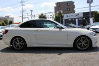 BMW 2シリーズ M235i ｸｰﾍﾟ直6ﾀｰﾎﾞ326馬力 ｱﾀﾞﾌﾟﾃｨﾌﾞMｻｽ 専用ﾌﾞﾚｰｷ Bｶﾒﾗ&ﾘｱ障害物ｿﾅｰ 衝突軽減ﾌﾞﾚｰｷ 車線逸脱警告 歩行者警告 ﾌﾞﾚｰｷ付ｸﾙｺﾝ HDDﾅﾋﾞBluetooth接続 18AW Eibachﾀﾞｳﾝｻｽ ﾊﾟﾄﾞﾙｼﾌﾄ ｽﾏｰﾄｷｰ 2年保証