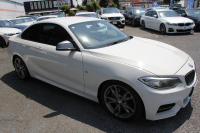 BMW 2シリーズ M235i ｸｰﾍﾟ直6ﾀｰﾎﾞ326馬力 ｱﾀﾞﾌﾟﾃｨﾌﾞMｻｽ 専用ﾌﾞﾚｰｷ Bｶﾒﾗ&ﾘｱ障害物ｿﾅｰ 衝突軽減ﾌﾞﾚｰｷ 車線逸脱警告 歩行者警告 ﾌﾞﾚｰｷ付ｸﾙｺﾝ HDDﾅﾋﾞBluetooth接続 18AW Eibachﾀﾞｳﾝｻｽ ﾊﾟﾄﾞﾙｼﾌﾄ ｽﾏｰﾄｷｰ 2年保証