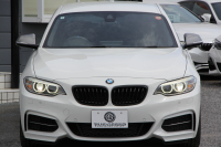 BMW 2シリーズ M235i ｸｰﾍﾟ直6ﾀｰﾎﾞ326馬力 ｱﾀﾞﾌﾟﾃｨﾌﾞMｻｽ 専用ﾌﾞﾚｰｷ Bｶﾒﾗ&ﾘｱ障害物ｿﾅｰ 衝突軽減ﾌﾞﾚｰｷ 車線逸脱警告 歩行者警告 ﾌﾞﾚｰｷ付ｸﾙｺﾝ HDDﾅﾋﾞBluetooth接続 18AW Eibachﾀﾞｳﾝｻｽ ﾊﾟﾄﾞﾙｼﾌﾄ ｽﾏｰﾄｷｰ 2年保証