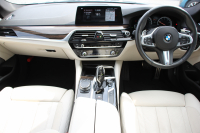 BMW 5シリーズ 540i Xdrive Mｽﾎﾟｰﾂ 4WD ｻﾝﾙｰﾌ ﾅｲﾄﾋﾞｼﾞｮﾝ 直6ﾀｰﾎﾞ340馬力 可変ｻｽ ｺﾝﾌｫｰﾄP ｲﾉﾍﾞｰｼｮﾝP ｱｲﾎﾞﾘｰﾚｻﾞｰ 全ﾋｰﾀｰ ﾏｯｻｰｼﾞﾍﾞﾝﾁﾚｰﾀｰ ﾃﾞｨｽﾌﾟﾚｲｷｰ ﾘﾓｰﾄP ﾊｰﾏﾝｶｰﾄﾞﾝ 液晶ﾒｰﾀｰ HUD 追ACC LED/H ﾀｯﾁ画面ﾅﾋﾞ2年保証