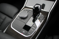 BMW 3シリーズ 320d Xdrive ﾂｰﾘﾝｸﾞMｽﾎﾟｰﾂ ﾊｲﾗｲﾝ 1ｵﾅ 4WD ﾋｰﾀｰ黒革 HUD 渋滞ﾊﾝｽﾞｵﾌ LEDﾍｯﾄﾞﾗｲﾄ ｵｰﾄﾊｲﾋﾞｰﾑ ｱｯﾌﾟﾙｶｰﾌﾟﾚｲ ﾀｯﾁ画面HDDﾅﾋﾞBMWﾗｲﾌﾞｺｯｸﾋﾟｯﾄﾞ電動ﾘｱｹﾞｰﾄ 追従ACC ｱﾝﾋﾞｴﾝﾄﾗｲﾄ ﾊﾟｰｷﾝｸﾞｱｼｽﾄ 2年保証