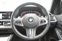 BMW 3シリーズ 320d Xdrive ﾂｰﾘﾝｸﾞMｽﾎﾟｰﾂ ﾊｲﾗｲﾝ 1ｵﾅ 4WD ﾋｰﾀｰ黒革 HUD 渋滞ﾊﾝｽﾞｵﾌ LEDﾍｯﾄﾞﾗｲﾄ ｵｰﾄﾊｲﾋﾞｰﾑ ｱｯﾌﾟﾙｶｰﾌﾟﾚｲ ﾀｯﾁ画面HDDﾅﾋﾞBMWﾗｲﾌﾞｺｯｸﾋﾟｯﾄﾞ電動ﾘｱｹﾞｰﾄ 追従ACC ｱﾝﾋﾞｴﾝﾄﾗｲﾄ ﾊﾟｰｷﾝｸﾞｱｼｽﾄ 2年保証