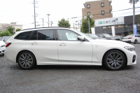 BMW 3シリーズ 320d Xdrive ﾂｰﾘﾝｸﾞMｽﾎﾟｰﾂ ﾊｲﾗｲﾝ 1ｵﾅ 4WD ﾋｰﾀｰ黒革 HUD 渋滞ﾊﾝｽﾞｵﾌ LEDﾍｯﾄﾞﾗｲﾄ ｵｰﾄﾊｲﾋﾞｰﾑ ｱｯﾌﾟﾙｶｰﾌﾟﾚｲ ﾀｯﾁ画面HDDﾅﾋﾞBMWﾗｲﾌﾞｺｯｸﾋﾟｯﾄﾞ電動ﾘｱｹﾞｰﾄ 追従ACC ｱﾝﾋﾞｴﾝﾄﾗｲﾄ ﾊﾟｰｷﾝｸﾞｱｼｽﾄ 2年保証