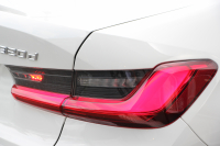 BMW 3シリーズ 320d Xdrive Mｽﾎﾟｰﾂ ｲﾉﾍﾞｰｼｮﾝP ﾃﾞﾋﾞｭｰP ｺﾝﾌｫｰﾄP 4WD ﾋｰﾀｰ黒革  BMWﾚｰｻﾞｰﾗｲﾄ HUD ｼﾞｪｽﾁｬｰC 追従ACC ｽﾃｱﾘﾝｸﾞｻﾎﾟｰﾄ 19AW ｱｯﾌﾟﾙｶｰﾌﾟﾚｲ ﾀｯﾁ画面HDDﾅﾋﾞ地ﾃﾞｼﾞ BMWﾗｲﾌﾞｺｯｸﾋﾟｯﾄﾞ電動ﾄﾗﾝｸ Hi-fiｽﾋﾟｰｶｰ 2年保証