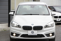 BMW 2シリーズ 218d ｸﾞﾗﾝﾂｱﾗｰ ﾗｸﾞｼﾞｭｱﾘｰ 真珠色 ADｱｸﾃｨﾌﾞｾｰﾌﾃｨ 追従ACC HUD ｻﾄﾞﾙﾌﾞﾗｳﾝﾚｻﾞｰ ｼｰﾄﾋｰﾀｰ 3列7人乗り変更後ﾀｯﾁ画面対応NEWﾅﾋﾞLEDﾍｯﾄﾞﾗｲﾄ MｽﾎﾟｰﾂOP18AW Pｱｼｽﾄ Bｶﾒﾗ ｲﾝﾃﾘｾｰﾌ ｺﾝﾌｫｰﾄP 電動Rｹﾞｰﾄ 2年保証